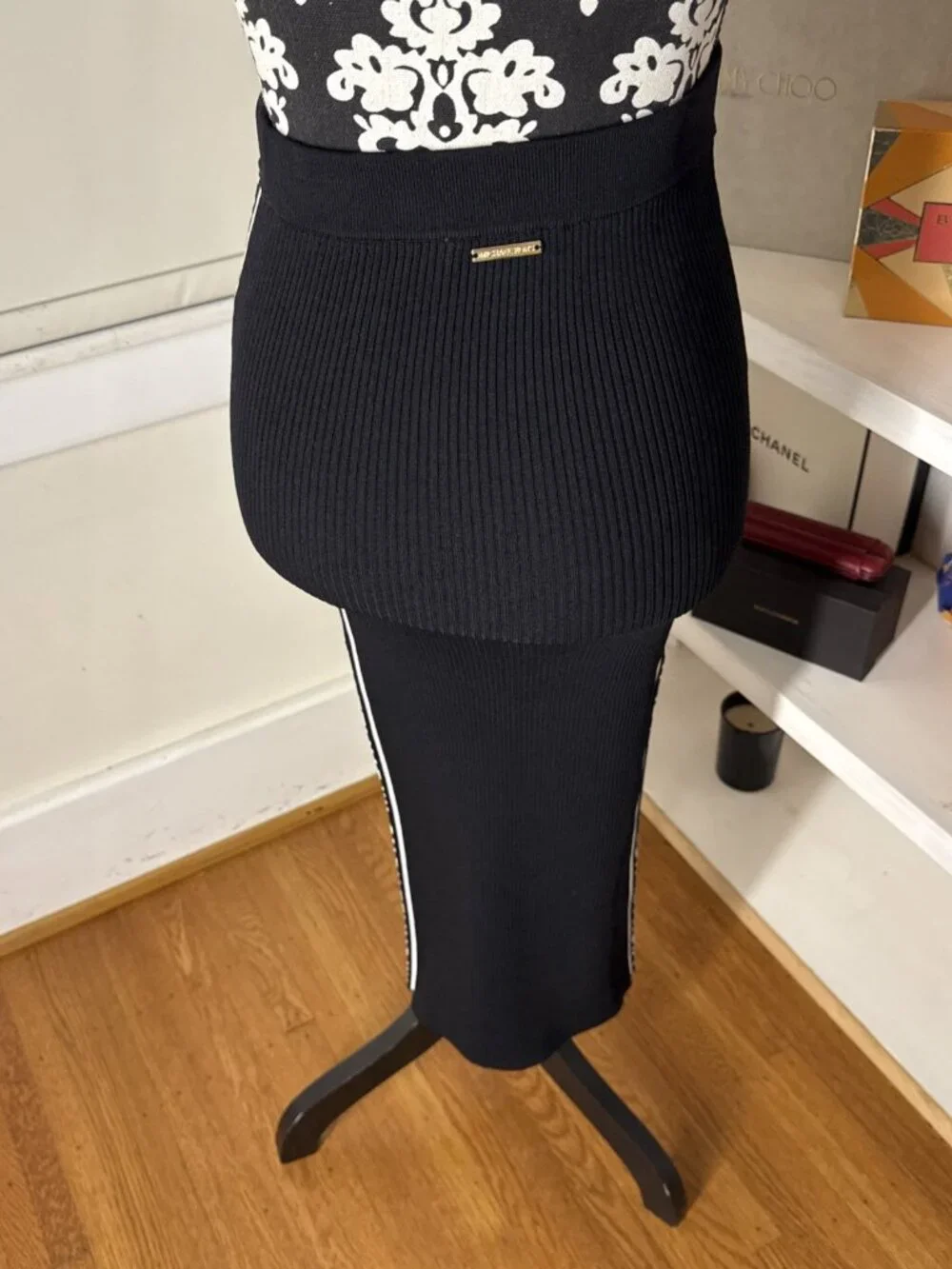 MICHAEL KORS Bandage Spandex Skirt Black Logo Sz XS SRP $155 Sexy